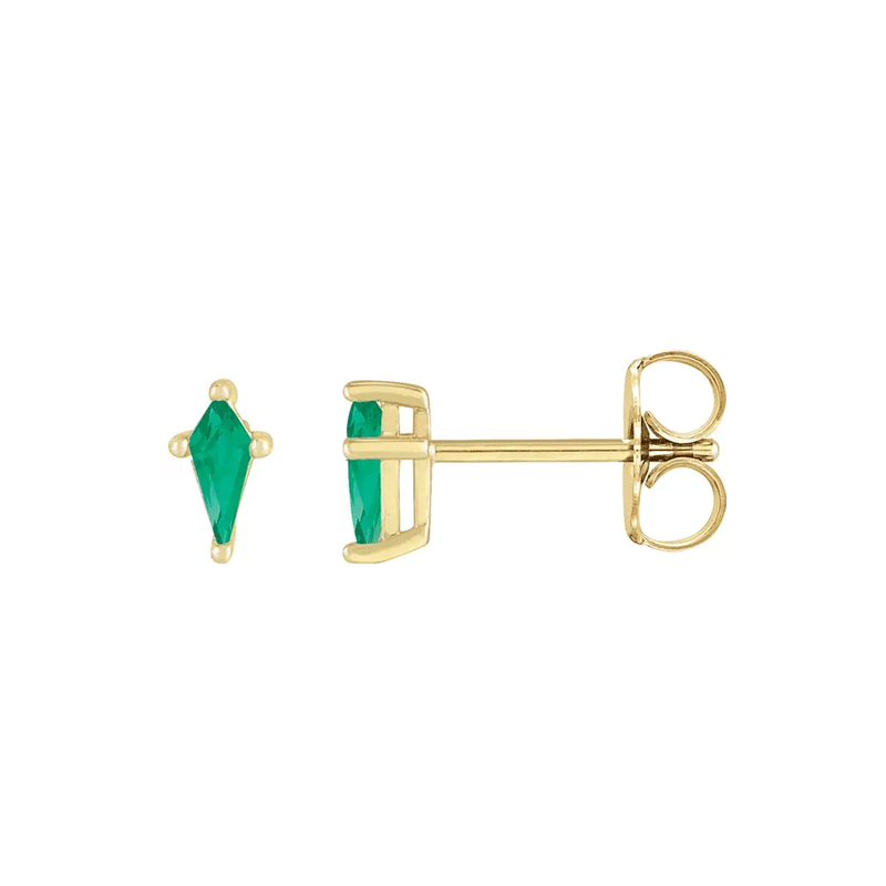Aretes de esmeralda amarilla cultivada en laboratorio de 14K
